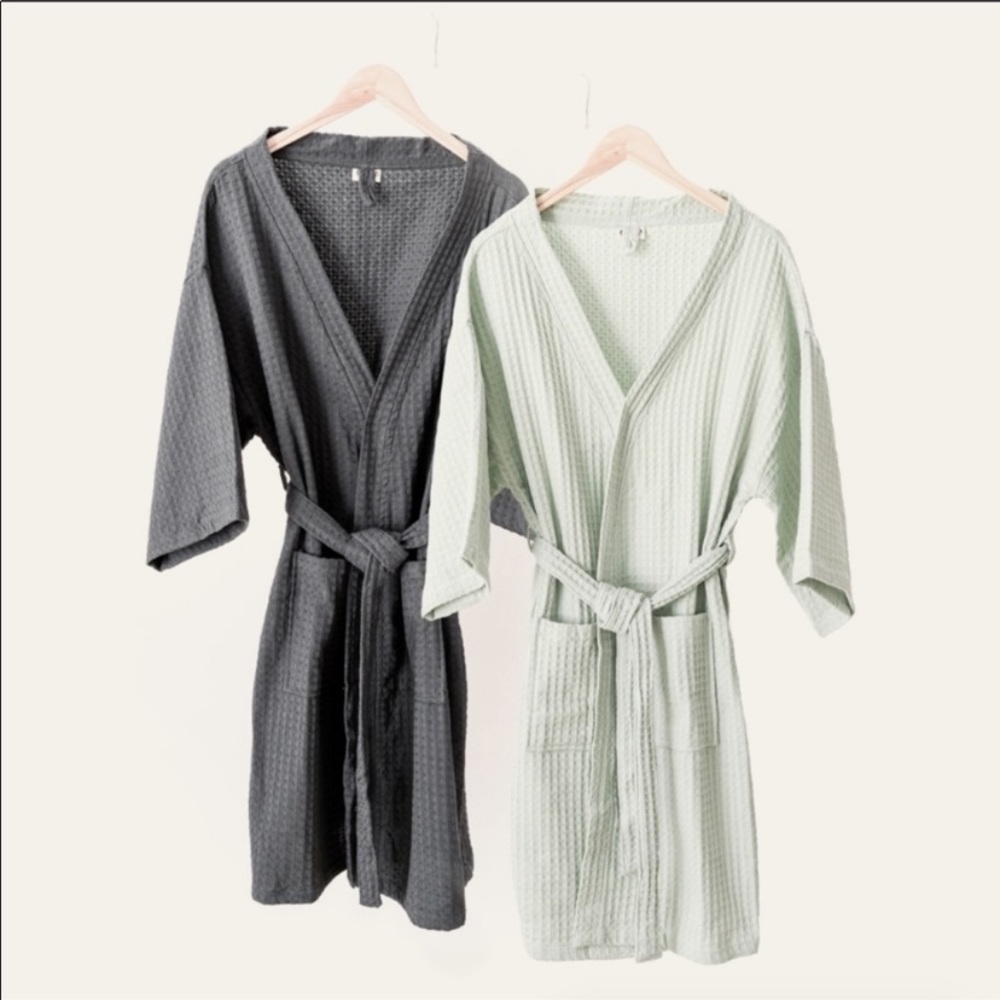 NWT Bathen Waffle Robe Mint